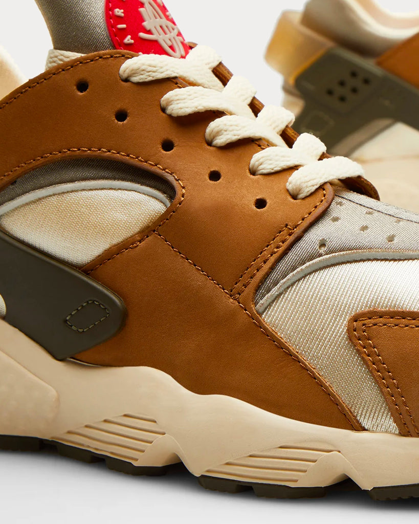 stüssy x wmns air huarache le desert oak