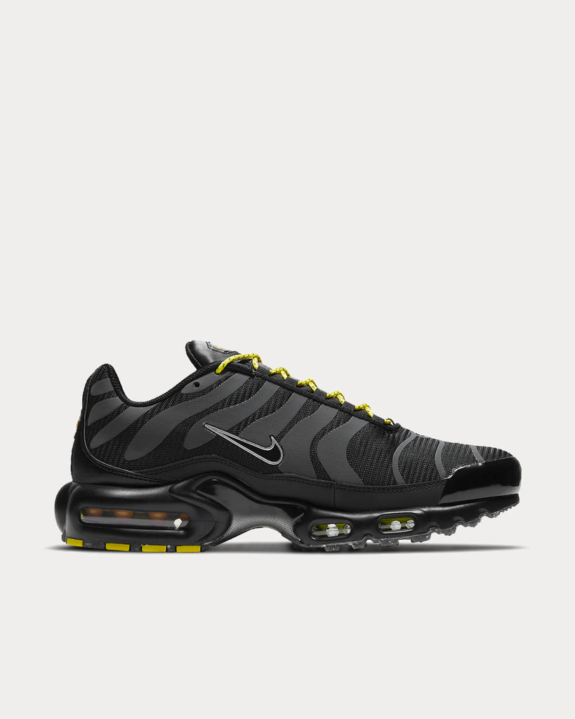 air max plus black metallic