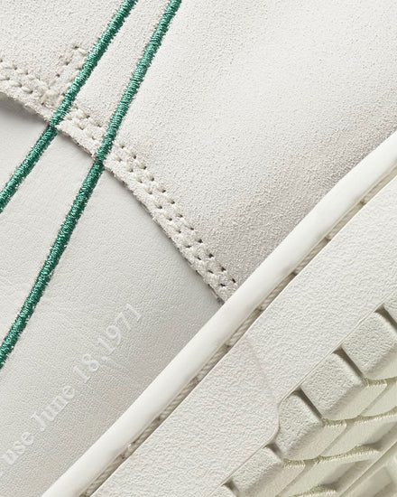 Nike Dunk High SE Light Bone / Light Bone / Sail / Green Noise High Top Sneakers - 6