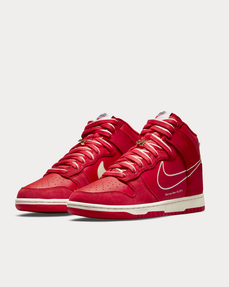 Nike Dunk High SE University Red / Sail High Top Sneakers - 2