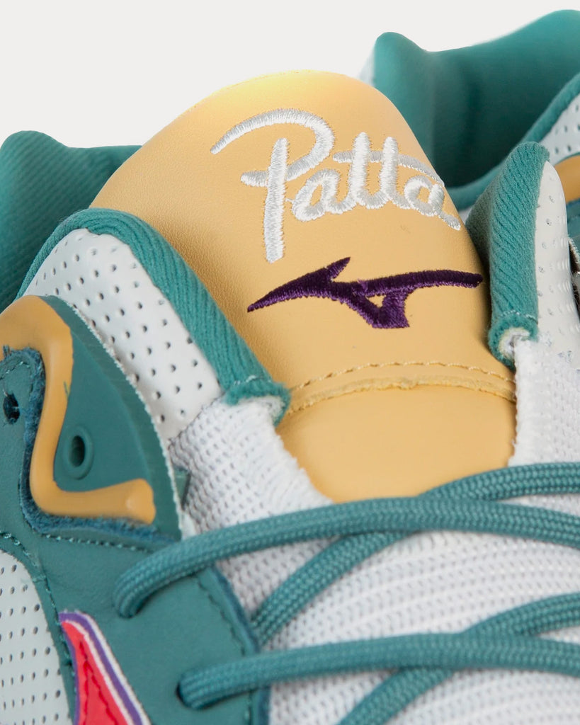 Mizuno x Patta Sky Medal Ivory / Red / Green Low Top Sneakers