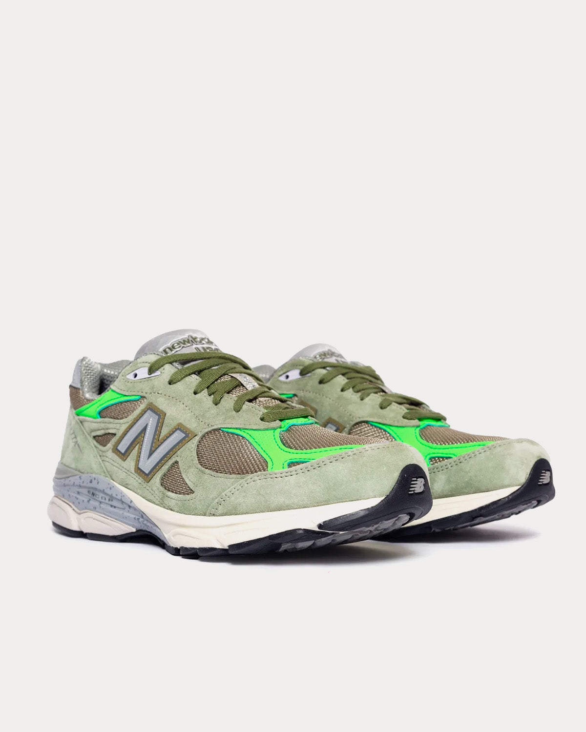 New Balance x Patta - 990v3 Olive Low Top Sneakers