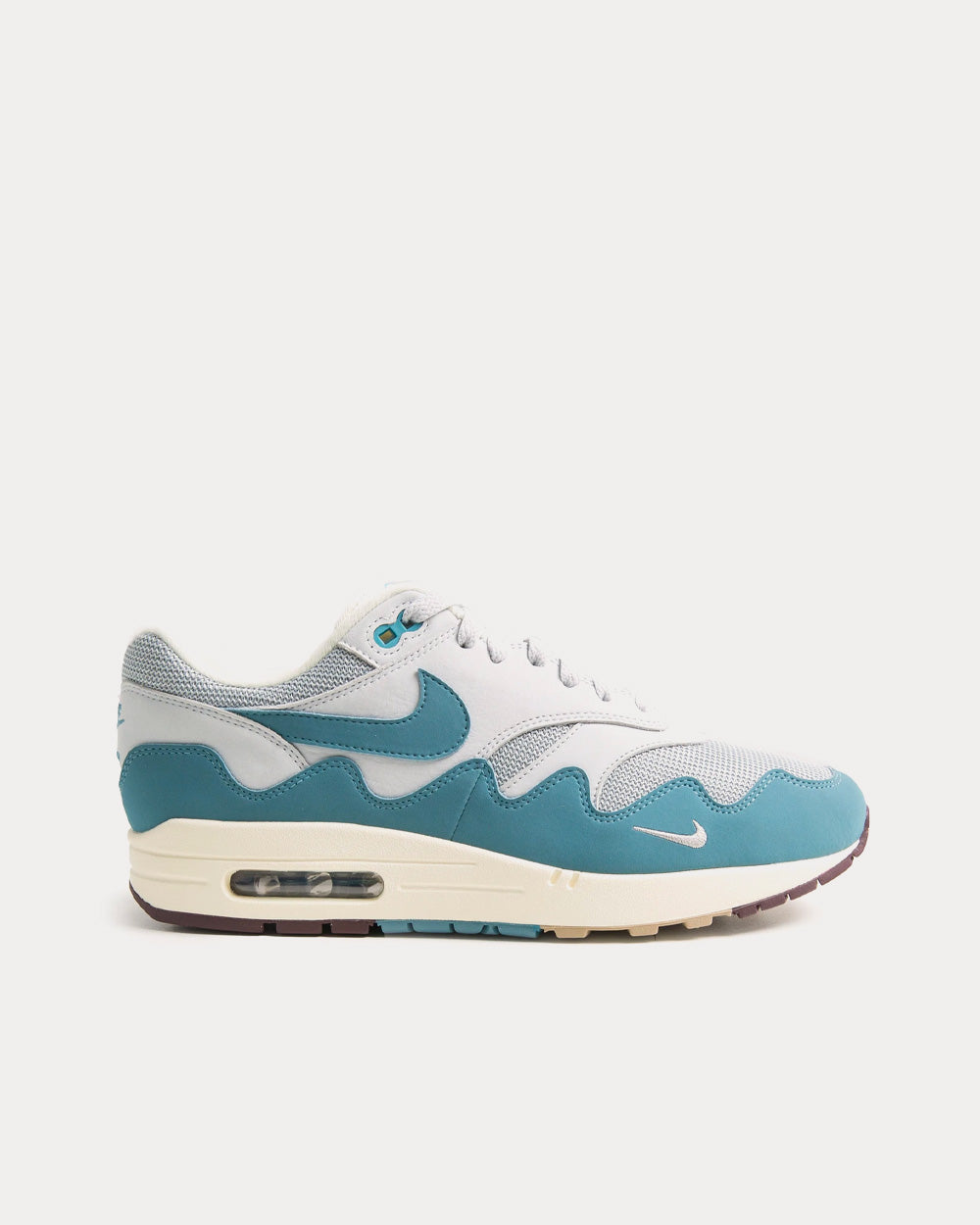 Nike x Patta Unisex Air Max 1 Waves Noise Aqua Low Top Sneakers