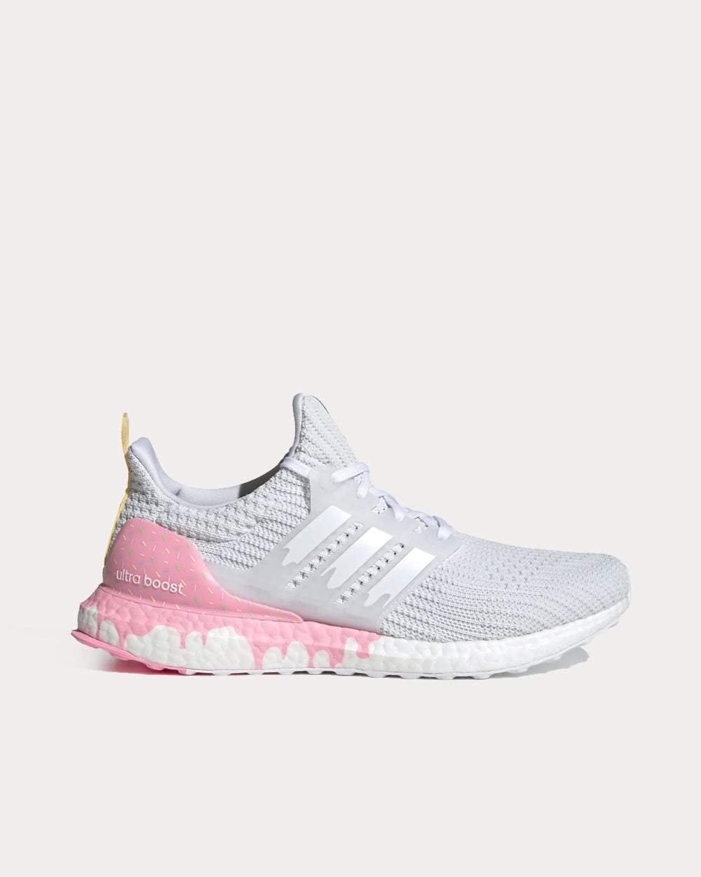 Ultraboost DNA Cloud White / Cloud White / Light Pink Running Shoes