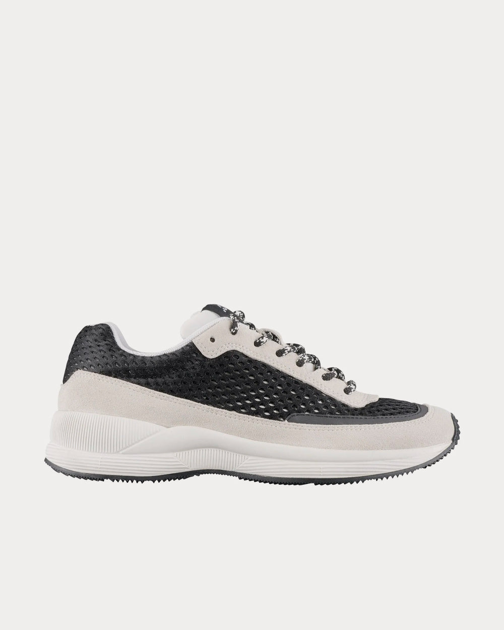 A.P.C. Unisex Spencer White & Black Running Trainers 
