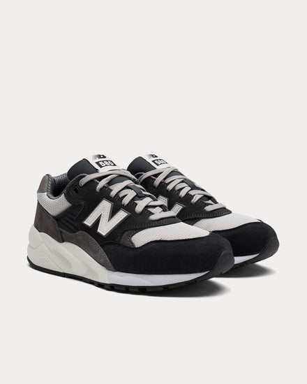 New Balance x Comme des Garçons Homme MT580 Black Low Top Sneakers - 2