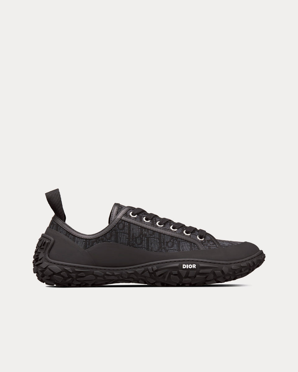 dior sneakers b28