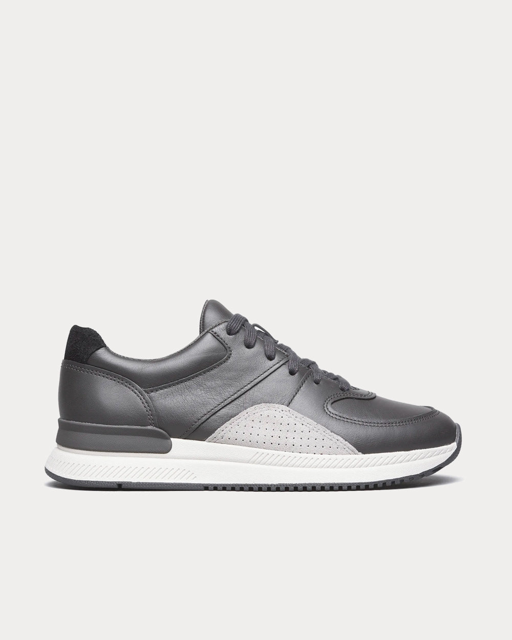 Everlane The Trainer Raven Low Top Sneakers - Sneak in Peace