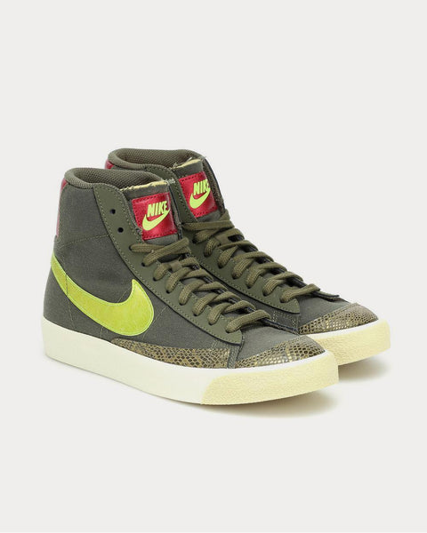 Relativamente Bañera Flecha Nike Blazer Mid '77 leather Olive High Top Sneakers - Sneak in Peace