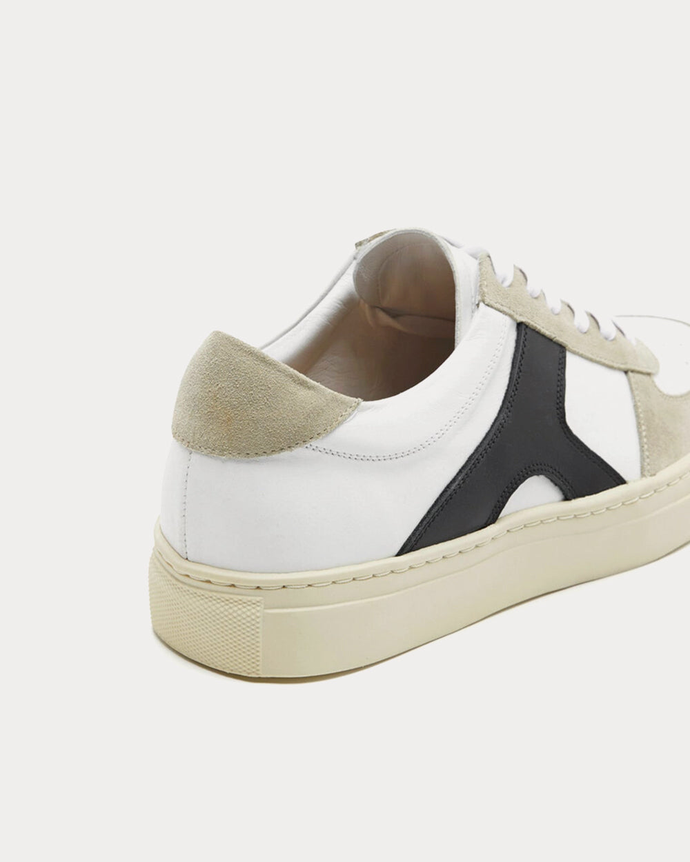 Flattered - Solna Leather Sand / Black Low Top Sneakers