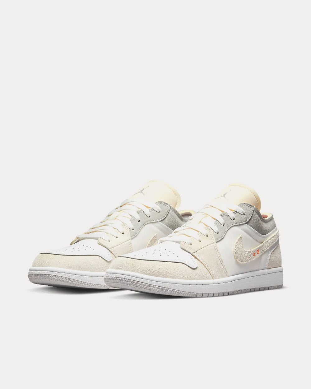 Jordan Air Jordan 1 Low SE Craft White Phantom Sail Neutral Grey Low Top Sneakers Sneak in Peace