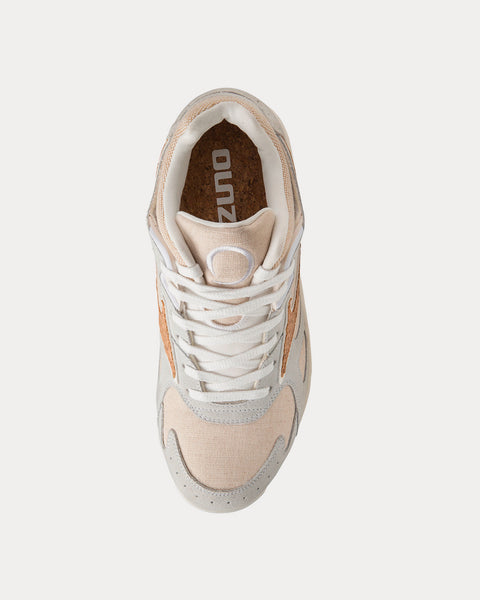 Sky Medal Undyed Low Top Sneakers