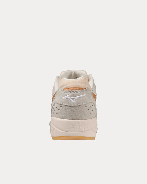 Contender Undyed Low Top Sneakers
