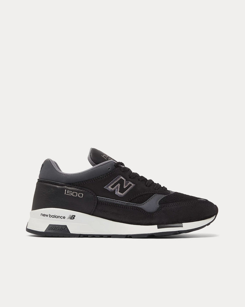 New Balance Men's MADE in UK 1500 Black with Magnet Silver Birch