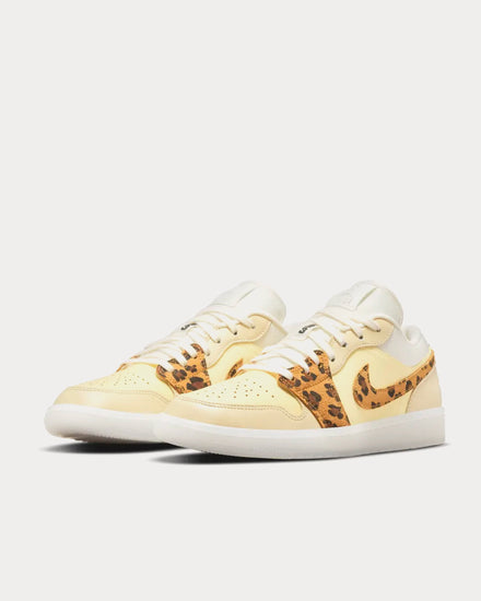 Nike Air Jordan 1 SNKRS Day Low Top Sneakers - 3