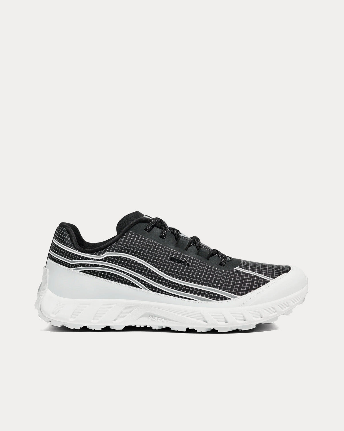 Norda 002 Black / White Running Shoes - Sneak in Peace