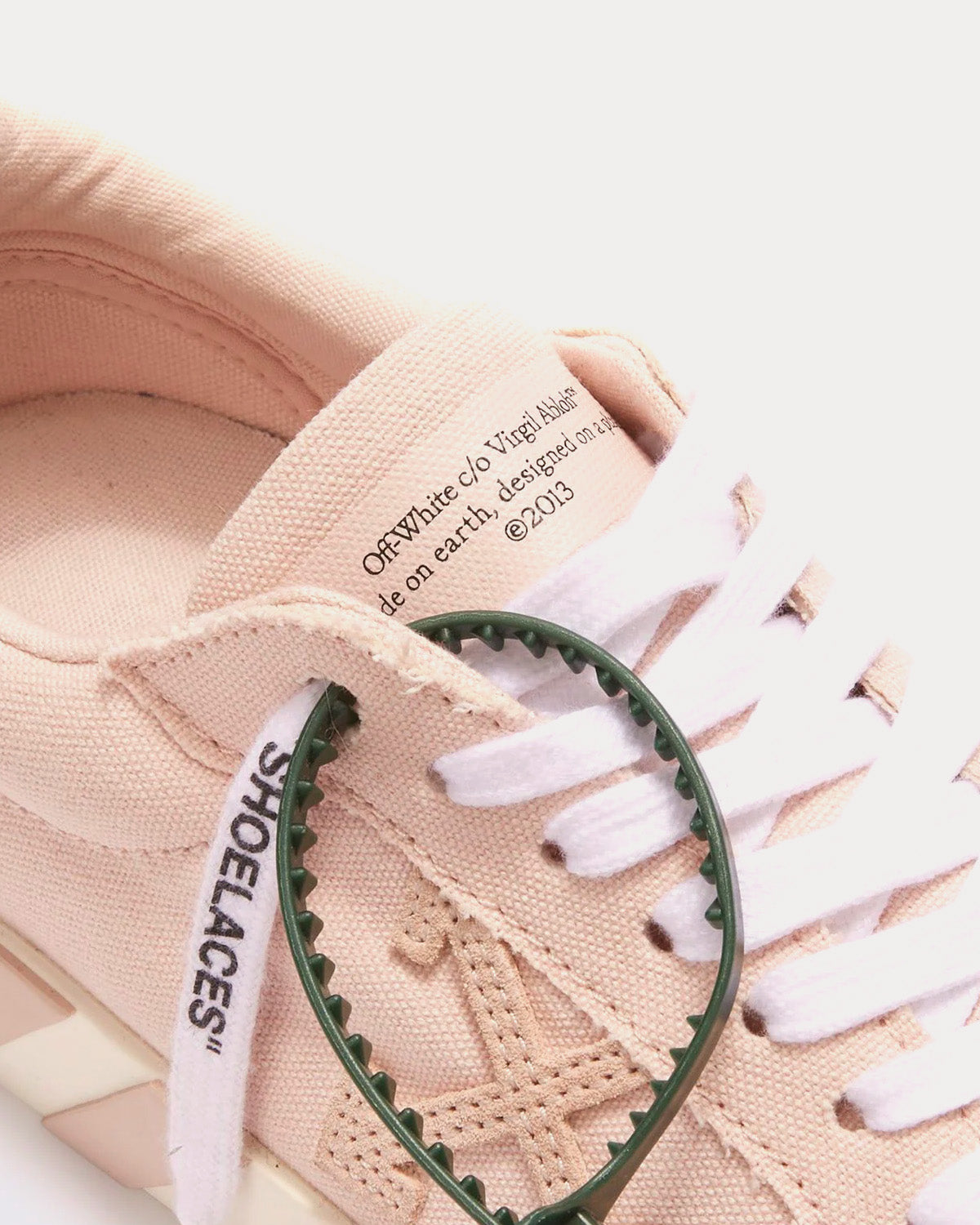 Off-White - Low Vulcanized Canvas Pink / Pink Low Top Sneakers