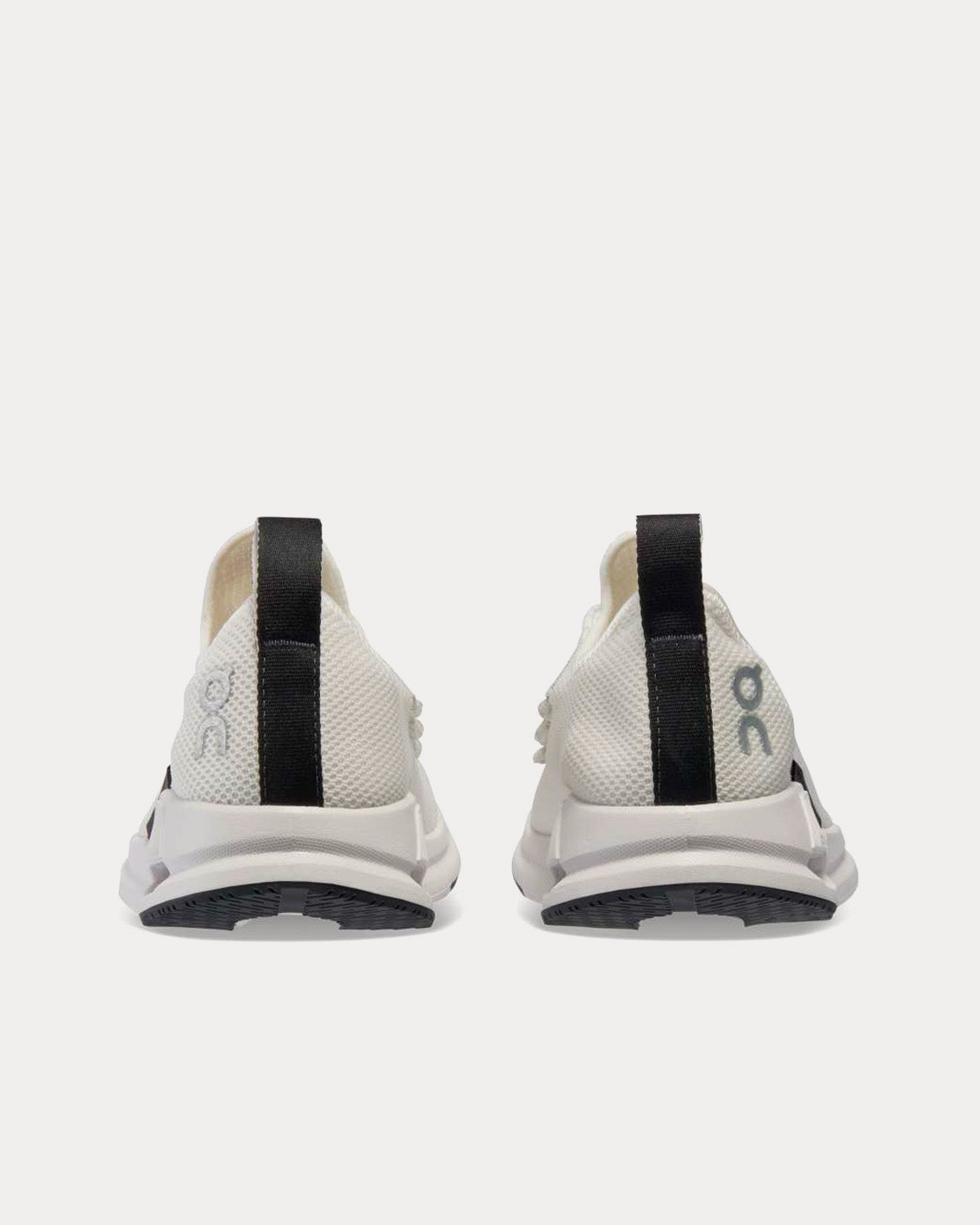 On Running - Cloudeasy Undyed / White / Black Running Shoes