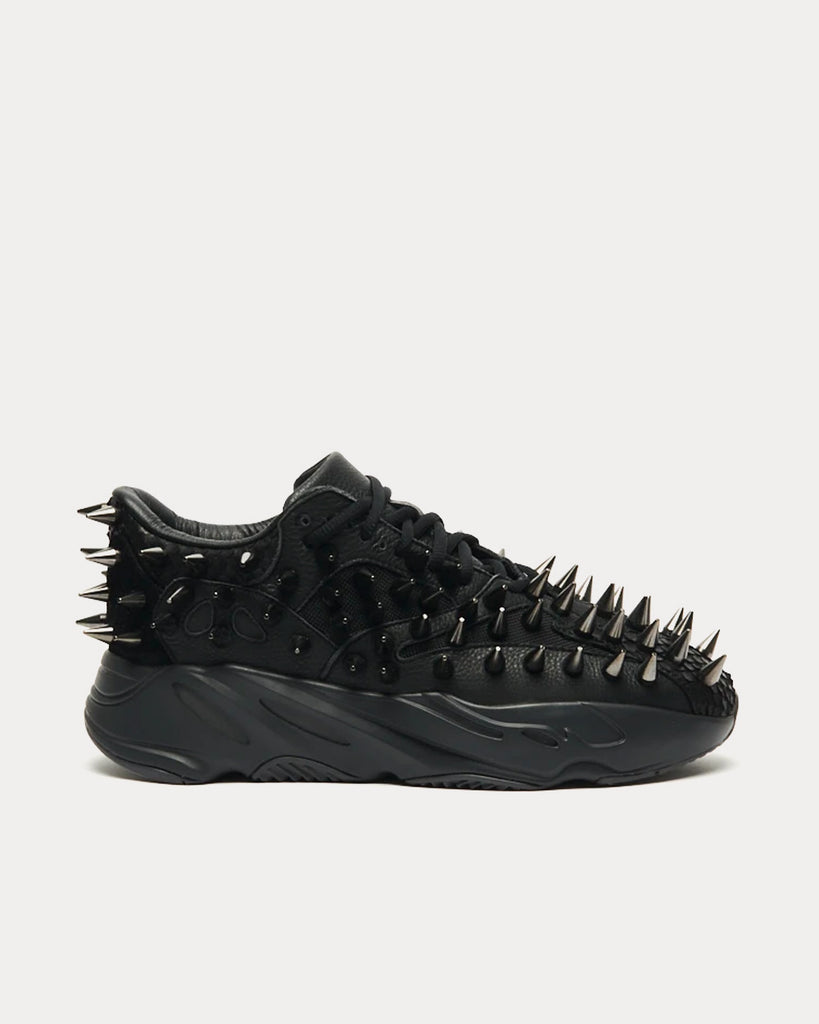 Yeezy low hotsell top sneakers