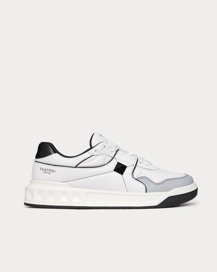 Valentino One Stud Calfskin White / Black Low Top Sneakers - 1