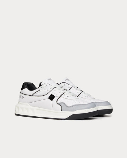 Valentino One Stud Calfskin White / Black Low Top Sneakers - 2