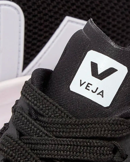 Veja Marlin Black / White Running Shoes - 5