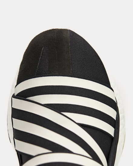 Y-3 Ultraboost 22 Black / Core White / Chalk Pearl Running Shoes - 4